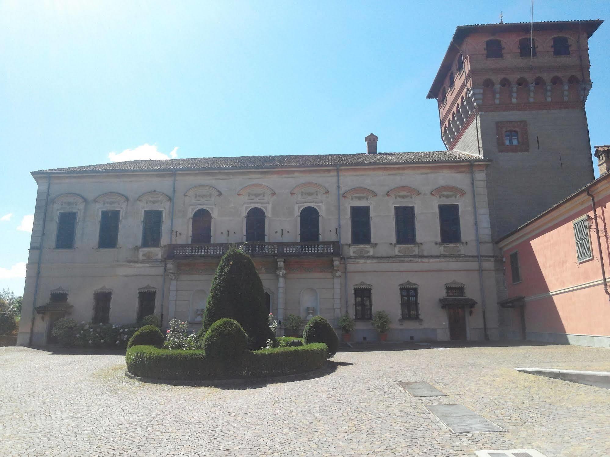 Hotel Il Castello Di Bubbio Exterior foto